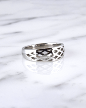 Braid-Inspired Ring - Silver or White Gold - Made in Montreal